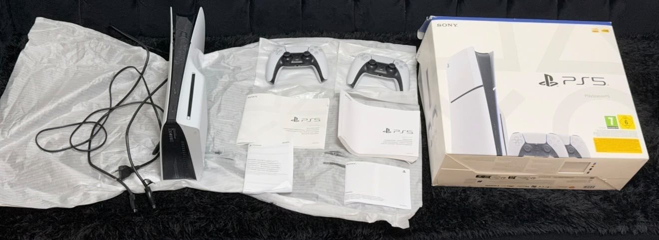 Playstation 5 met 2 controllers + doos + Fc 26, Ophalen, Zo goed als nieuw, Playstation 5