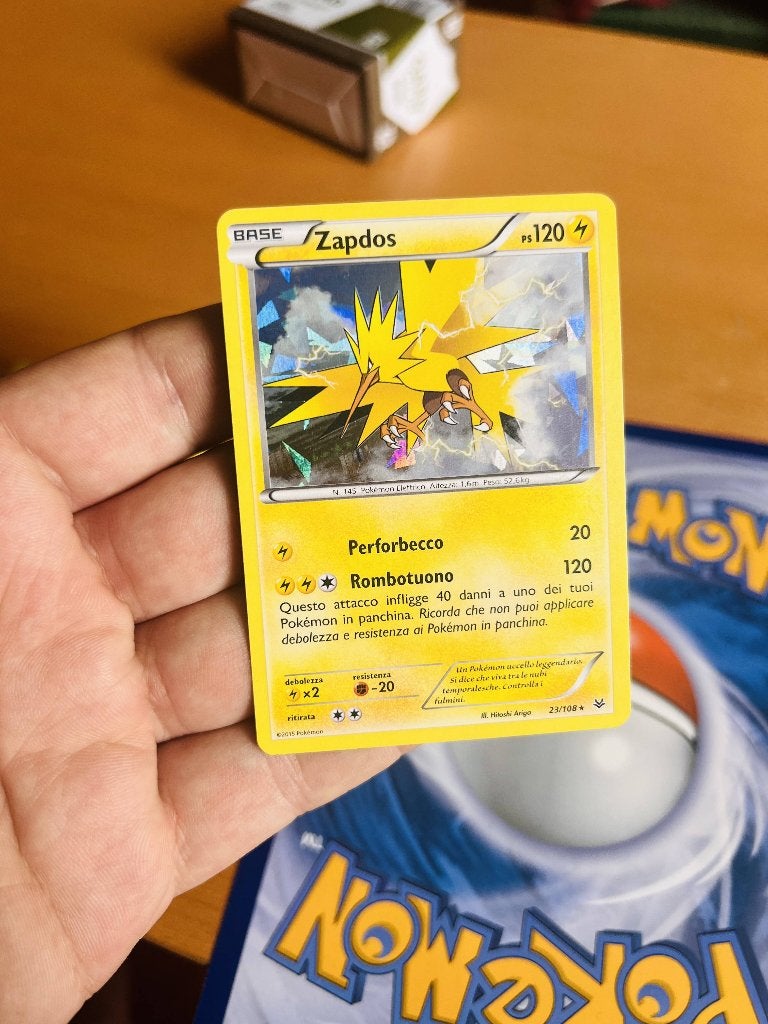 Zapdos 23/108 Roaring Skies Pokemon, Verzenden, Zo goed als nieuw, Losse kaart, Foil
