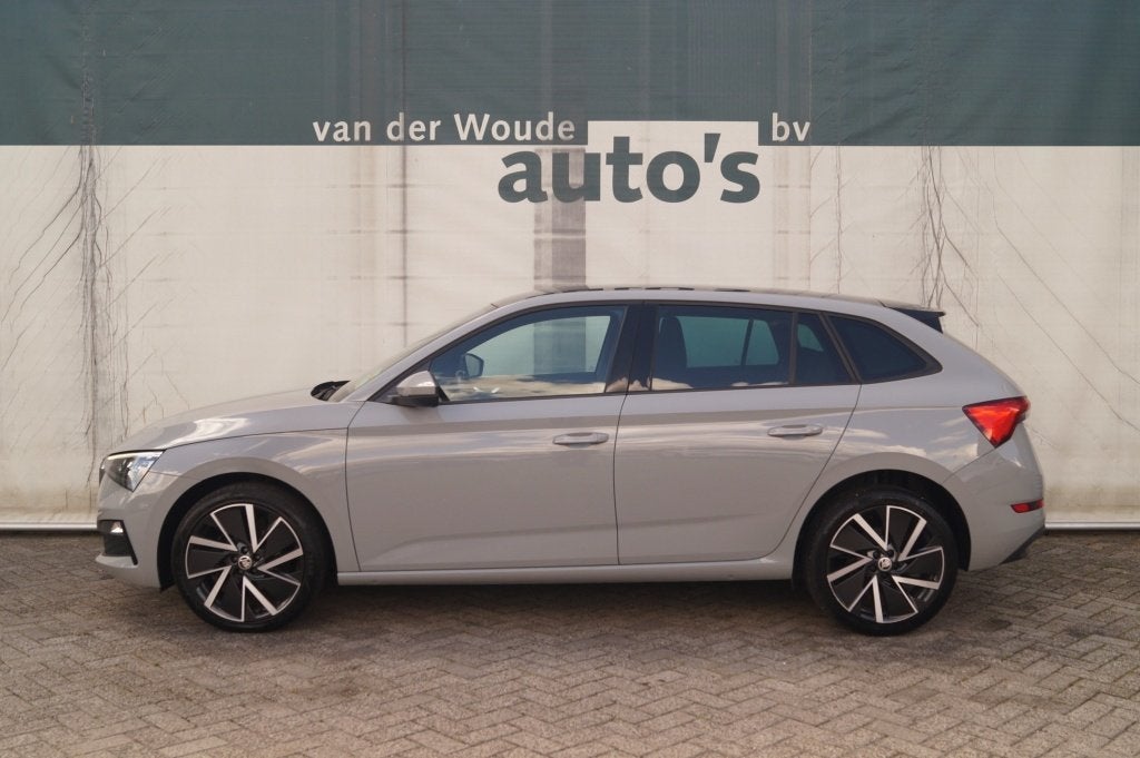 Skoda Scala 1.0 TSI 110pk DSG Sport Business -PANO-LED-ECC-, Auto's, Skoda, Gebruikt, Euro 6, 620 kg, Origineel Nederlands