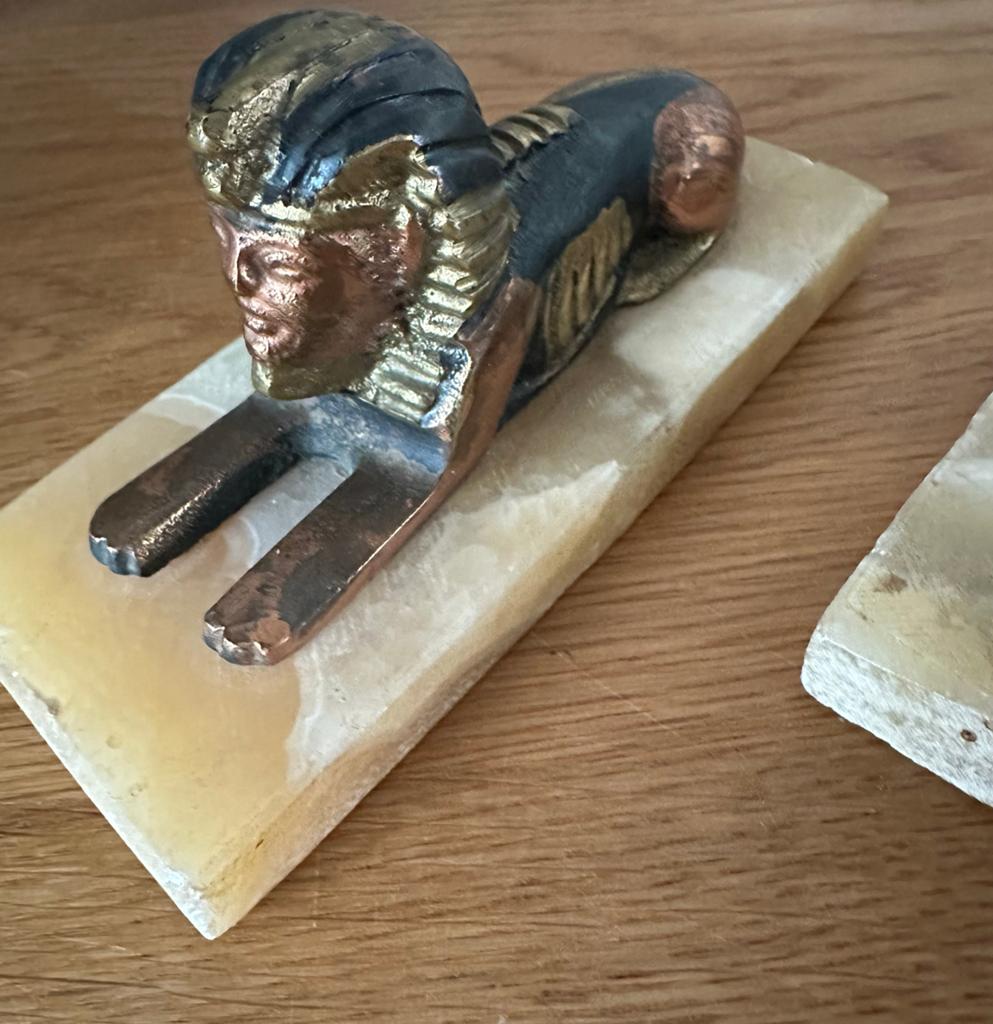 Set van 2 Egyptische Sfinx boekensteunen - messing en brons, Antiek en Kunst, Ophalen of Verzenden