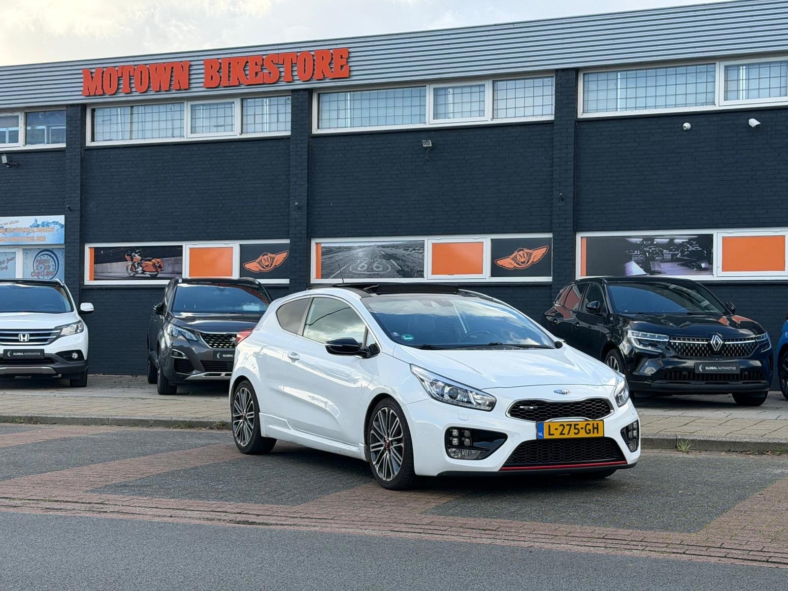 Kia Cee'd 1.6 T-GDi GT Sport Pano Recaro Leder, Auto's, Gebruikt, 4 cilinders, Wit, Origineel Nederlands
