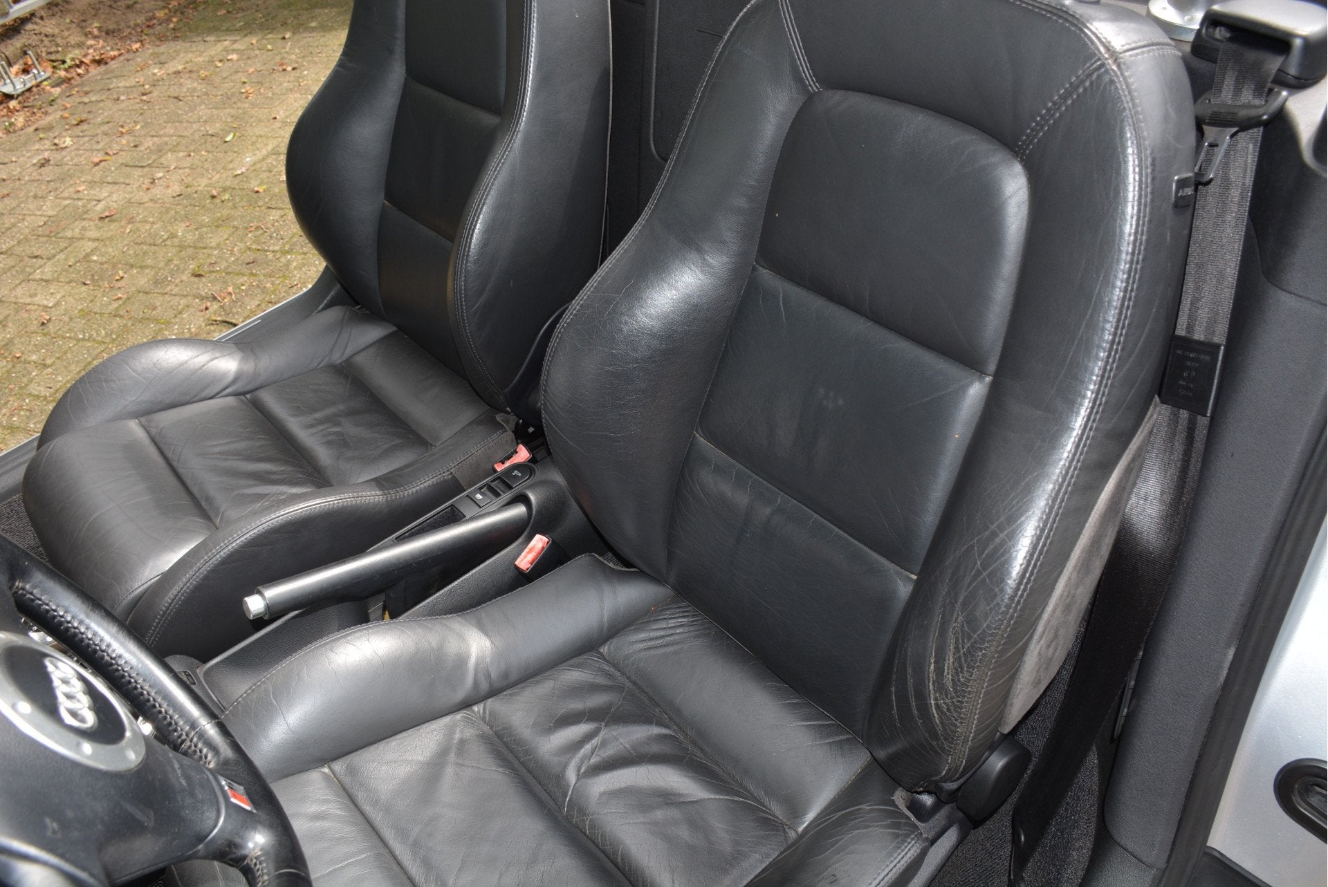 Audi TT 1.8 5V Turbo Nieuw Cabrio Dak (bj 2000), foto 2