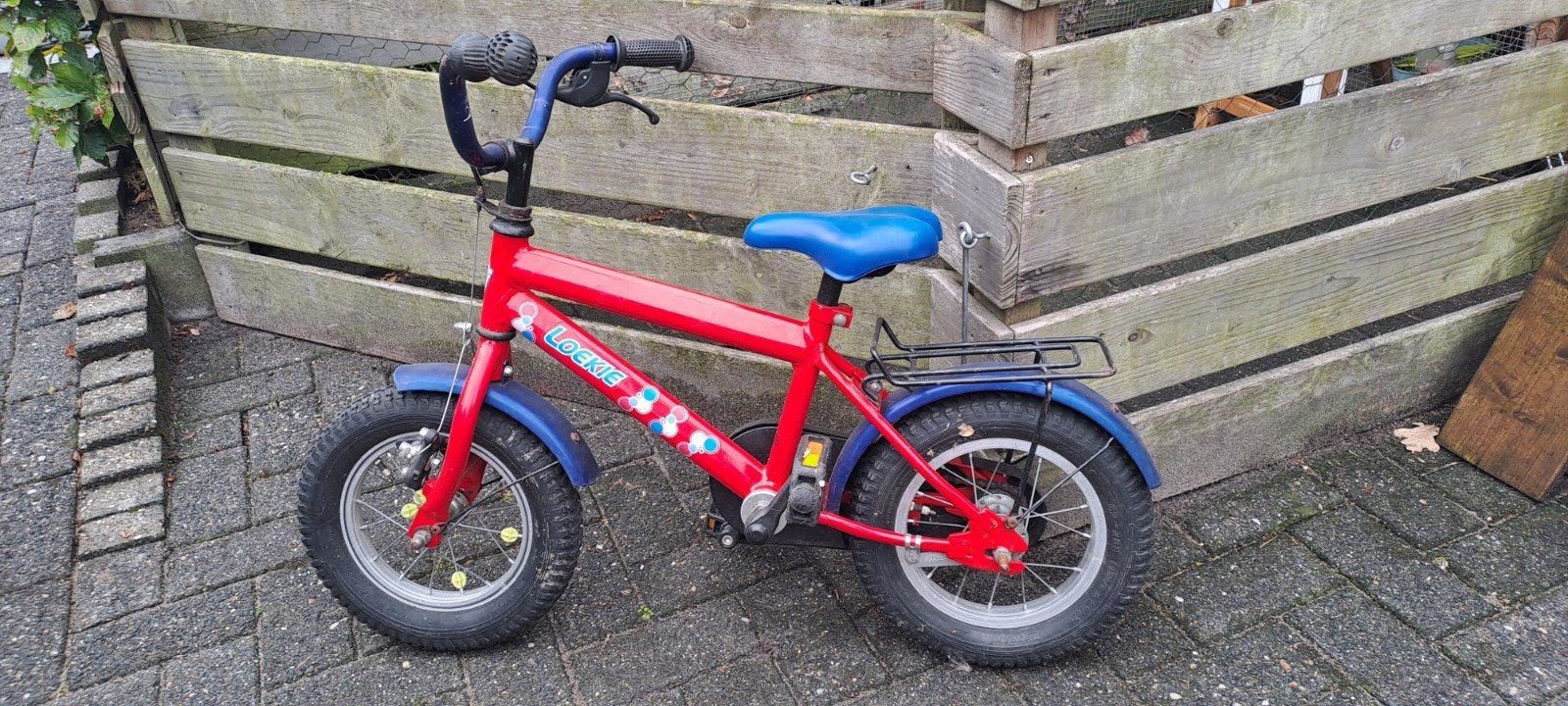 Loekie kinderfiets 12 inch met zijwieltjes, Fietsen en Brommers, Fietsen | Kinderfietsjes, Ophalen, Zijwieltjes, Gebruikt, Velgrem