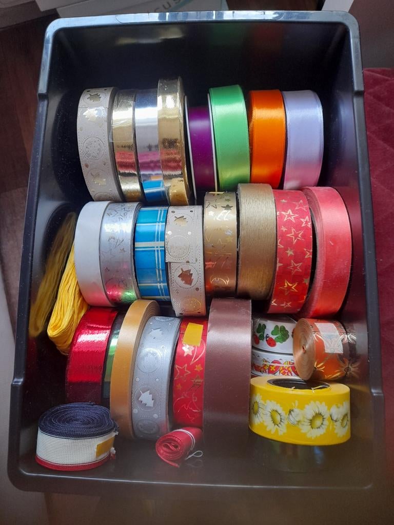 30 stuks lintjes restant allerlei kleuren, Ophalen of Verzenden