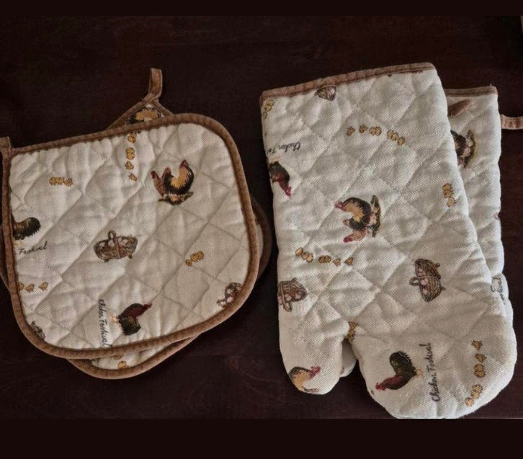 Ovenwanten en pannenlappen set met kippenprint, Beige, Ophalen of Verzenden, Overige materialen, Overige merken