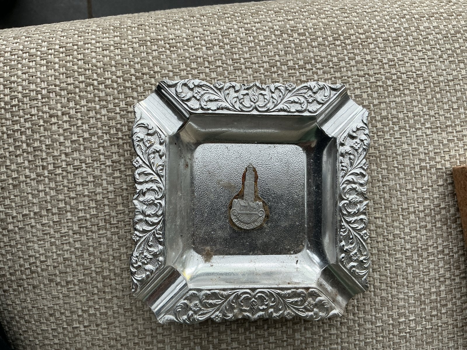 Vintage metalen asbak met Brandaris Terschelling, Ophalen of Verzenden, Gebruikt, Asbak