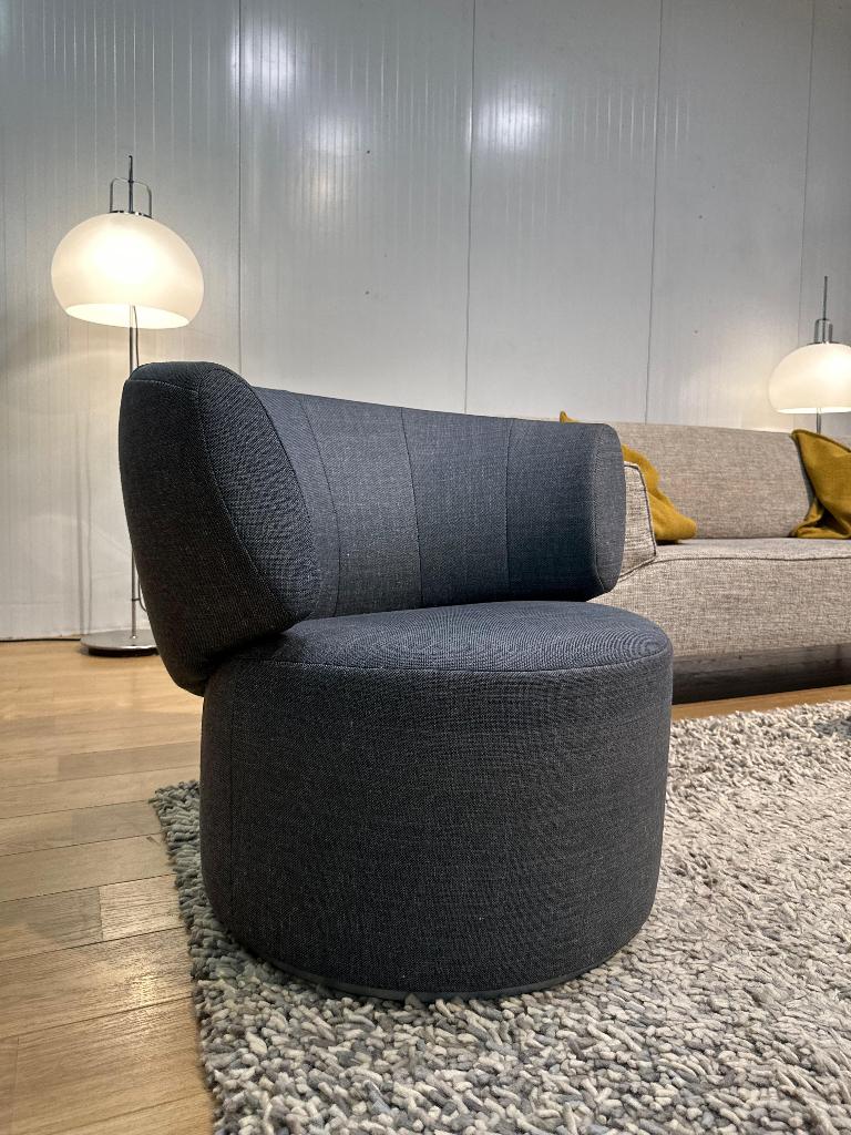 Nieuwstaat Rolf Benz 684 Draaifauteuil Jeansblauw, https://www.rolf-benz.com/nl_NL/, 75 tot 100 cm, Ophalen of Verzenden, Zo goed als nieuw