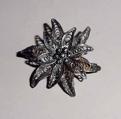 Broche Zilver Filigrain Krullen Opengewerkt, 4 tot 7 cm, Verzenden, Zo goed als nieuw, Zilver