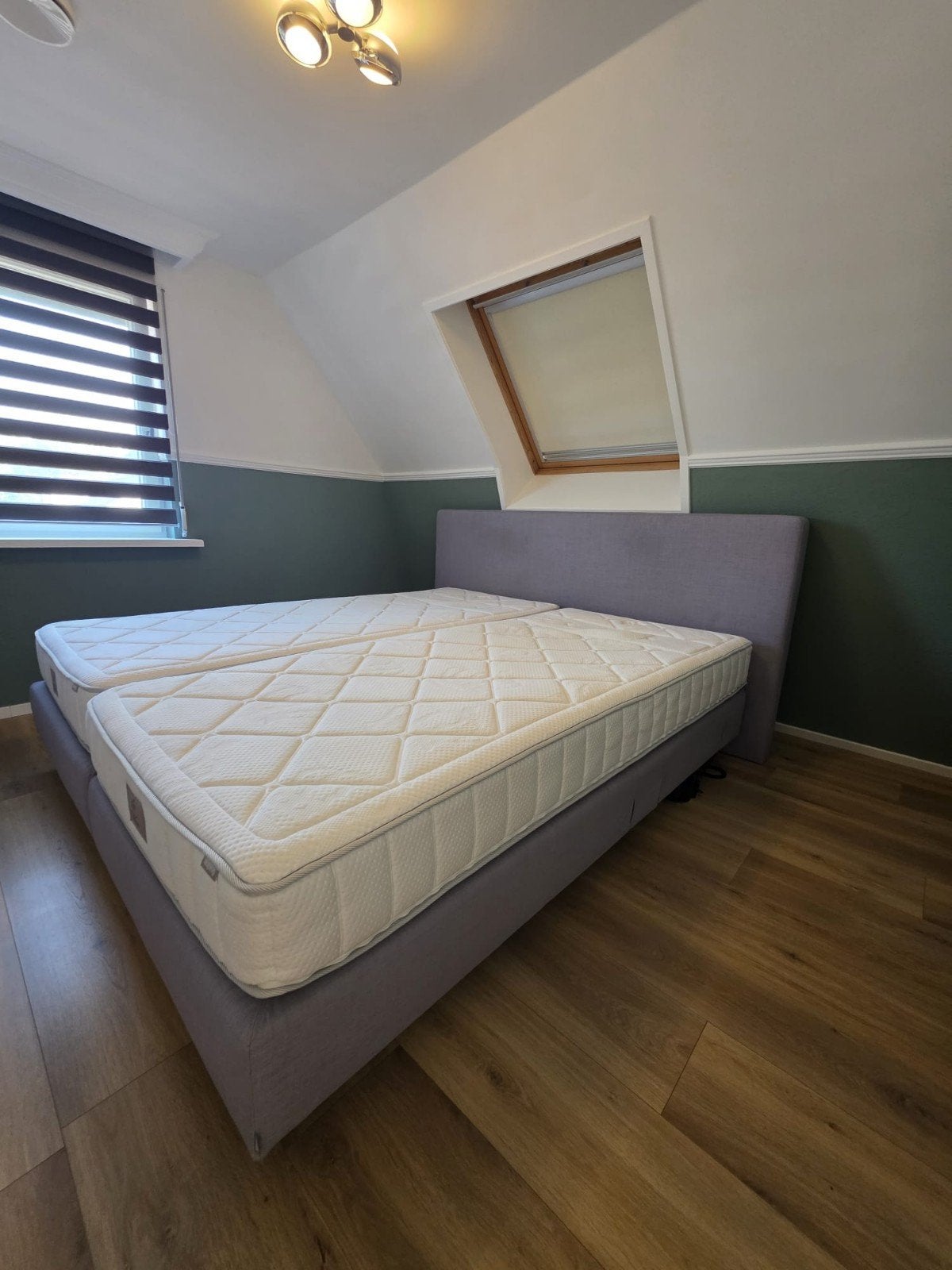 Auping tweepersoons boxspring 200x220 cm. Goede staat.