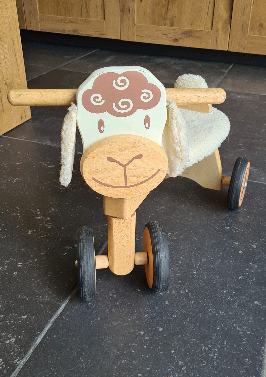 Houten loopfietsje schaap, Ophalen, Zo goed als nieuw, Jongen of Meisje