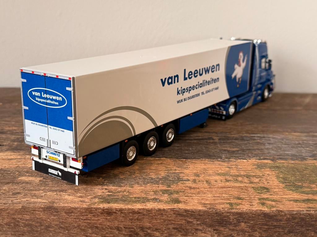 WSI - Scania Torpedo Van Leeuwen, Hobby en Vrije tijd, Modelauto's | 1:50, Ophalen of Verzenden, Zo goed als nieuw, Bus of Vrachtwagen