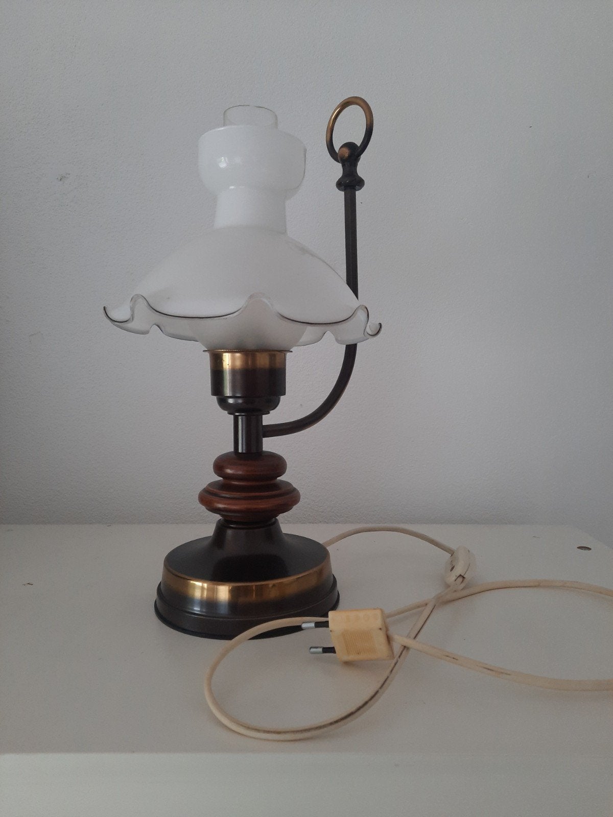 Vintage Tafellamp met Melkglas Kap - Klassiek Design, Antiek en Kunst, Ophalen