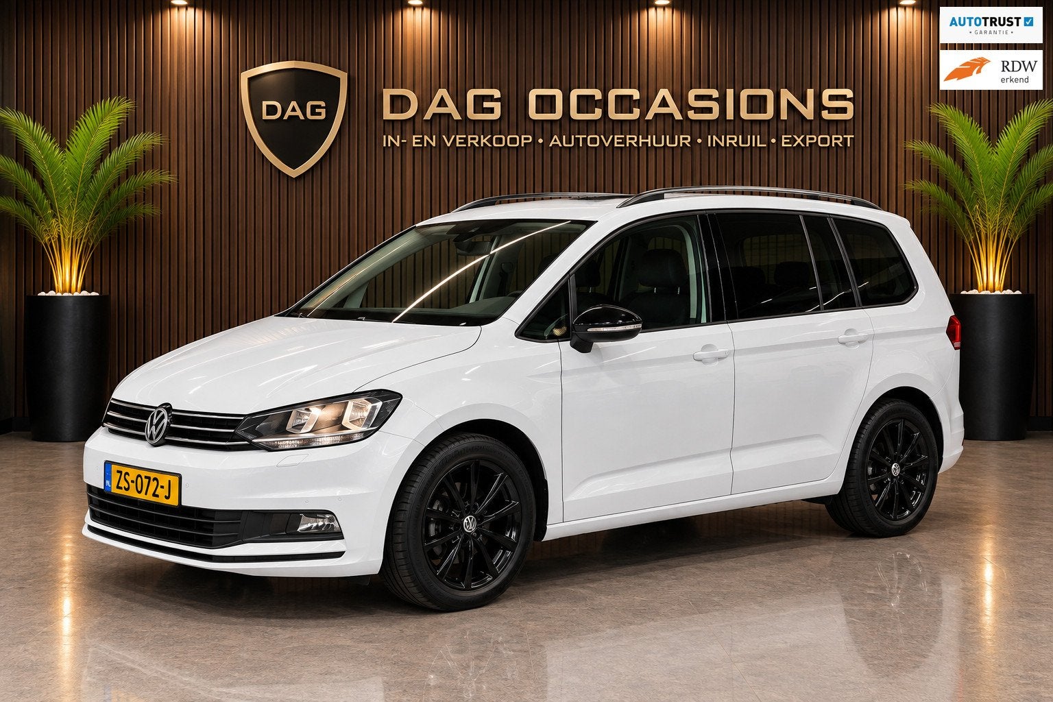 Volkswagen Touran Volkswagen Touran 1.5 TSI Business | DSG |, Auto's, Dealer onderhouden, Euro 6, 4 cilinders, 150 pk