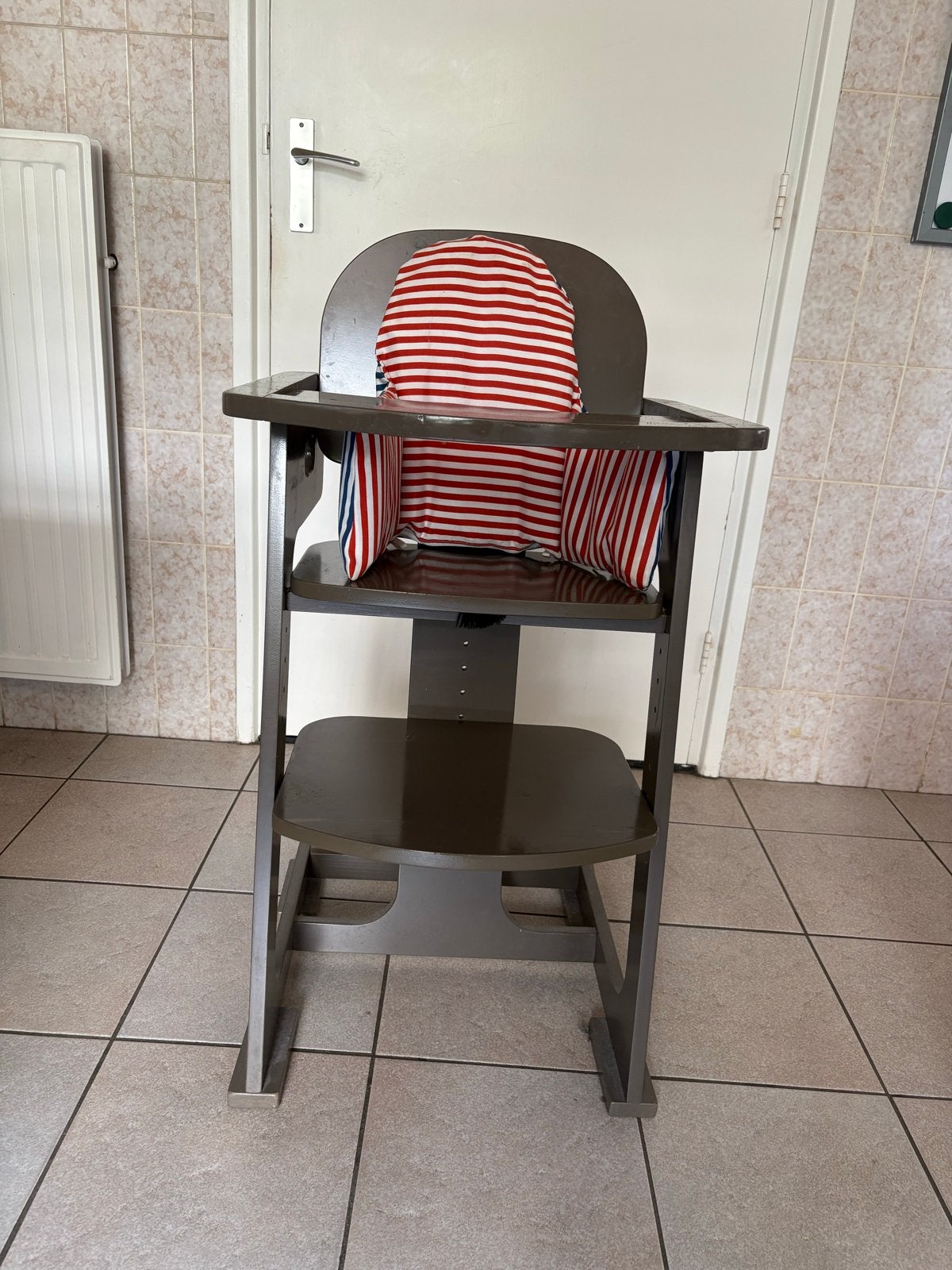 Stevige Meegroeistoel met IKEA Kussen - Verstelbaar, Ophalen, Gebruikt, Meegroeistoel