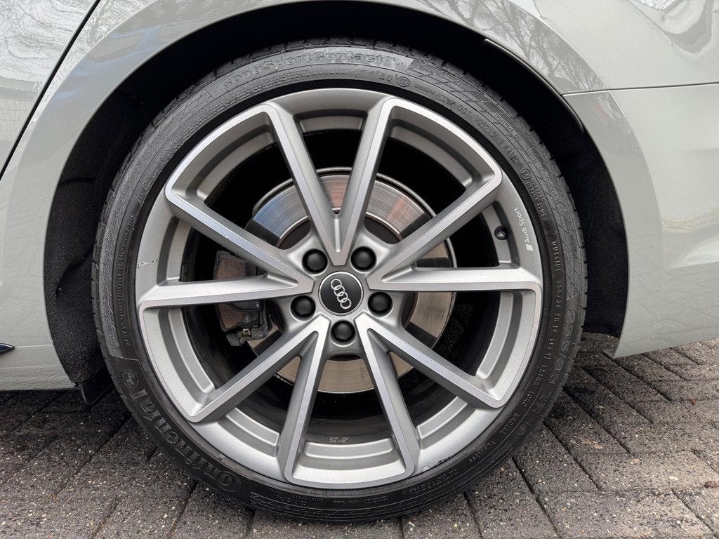 Audi A4 Avant 2.0 TFSI MHEV Quattro Sport S line Black Editi, Auto's, Audi, Automaat, 15 km/l, Gebruikt, Euro 6