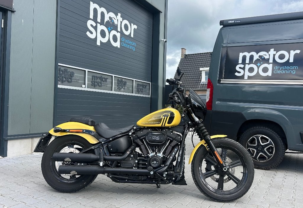 Street Bob 114 met Jekill & Hyde 2024, Motoren, 2 cilinders, Occasion, Meer dan 35 kW, Handgeschakeld