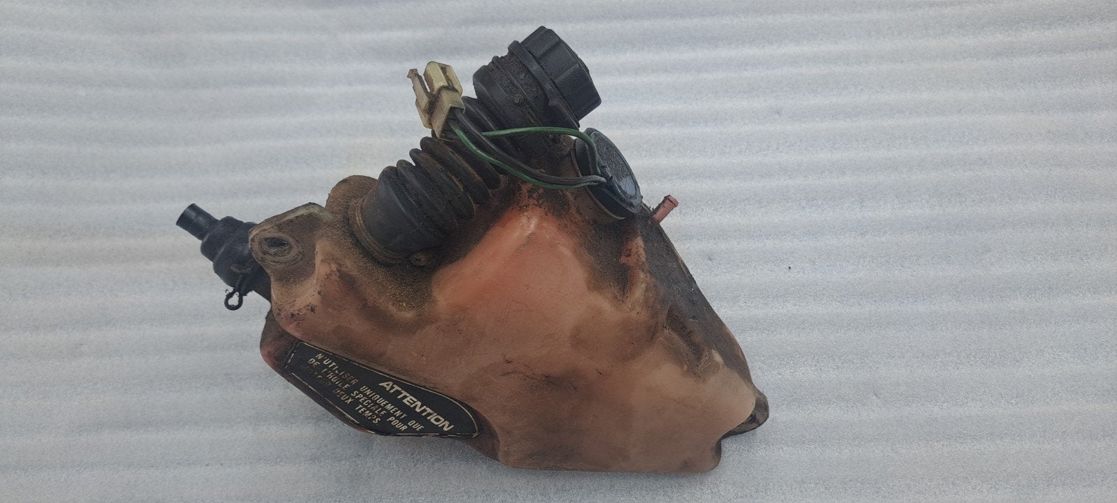 Honda mtx ot olietank, Fietsen en Brommers, Brommeronderdelen | Algemeen, Ophalen of Verzenden, Gebruikt, Tank, Honda mt mtx mb mtx mb mbx nsr ns1