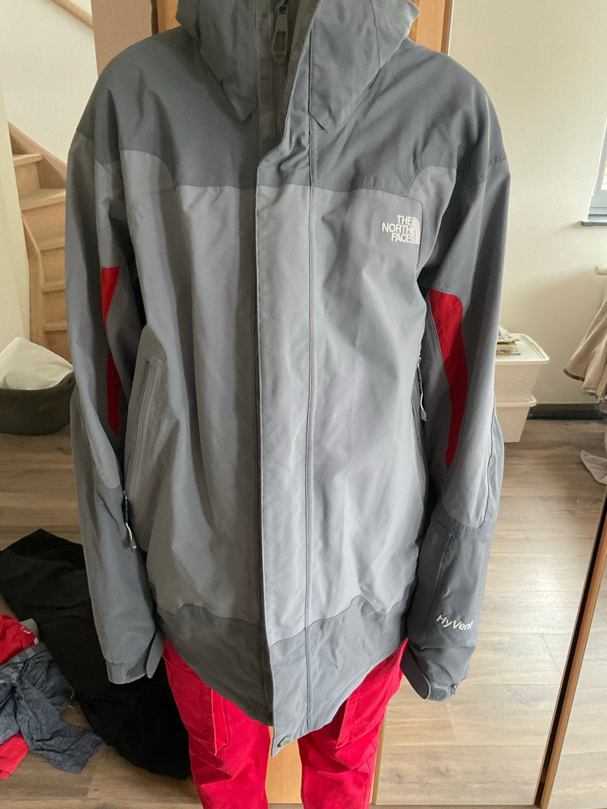 The North Face HyVent Jas - Maat L, Kleding | Heren, Wintersportkleding, Ophalen of Verzenden, Gedragen, Maat 52/54 (L), Jack
