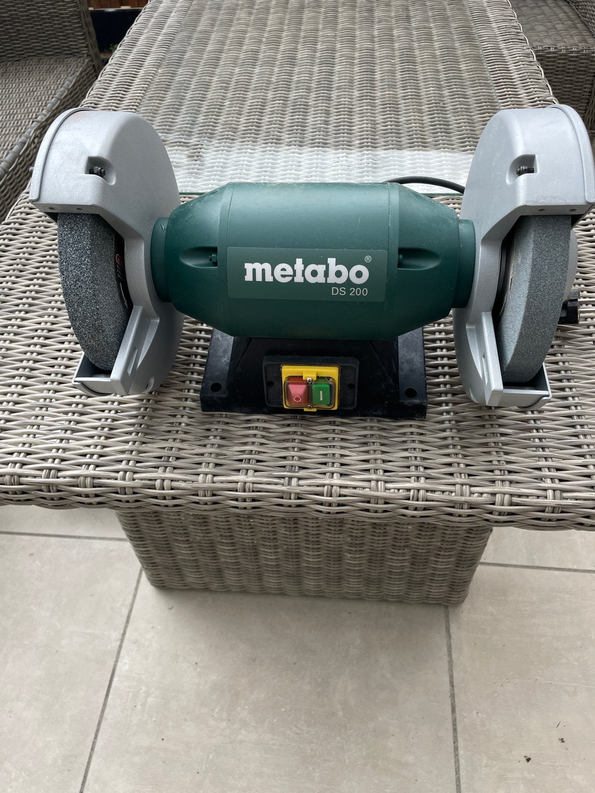 Te koop Metabo (Nieuw) dubbele werkbankslijpmachine, Ophalen, Nieuw, Minder dan 700 watt, Werkbankslijpmachine