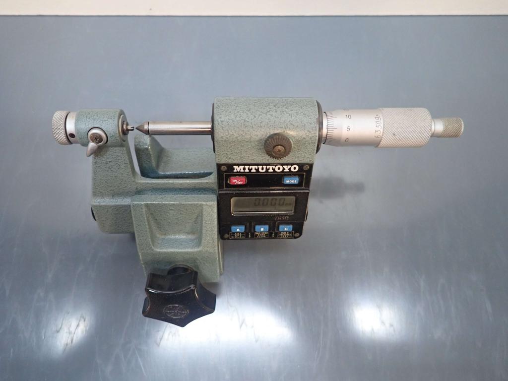 Mitutoyo 326-111  Digitale schroefdraad micrometer  / 0.001m, 20-1, Sakado 1-Chome, Takatsu-ku, Kawasaki-shi, Kanagawa 213-8533, Japan