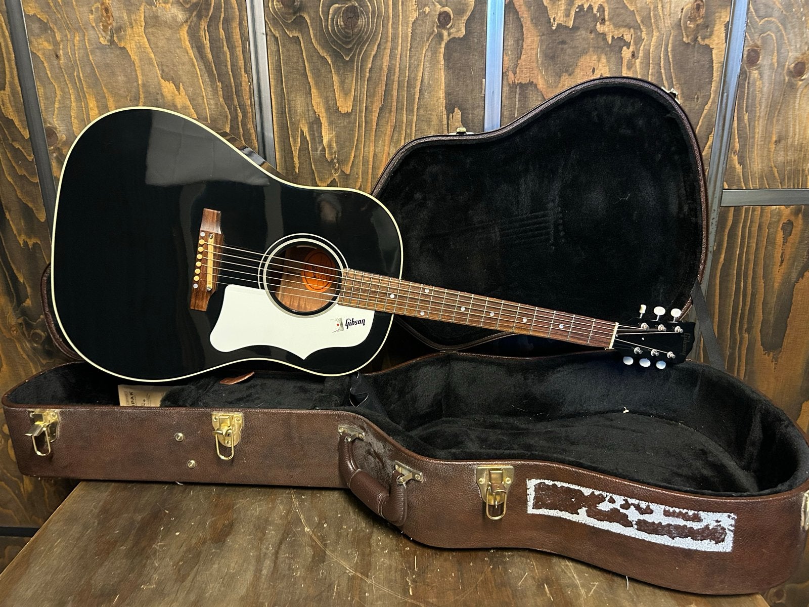 Gibson J-45 Original 60s Ebony met LR Baggs Lyric, Ophalen of Verzenden, Gebruikt, Western- of Steelstringgitaar, Met (piezo-)element