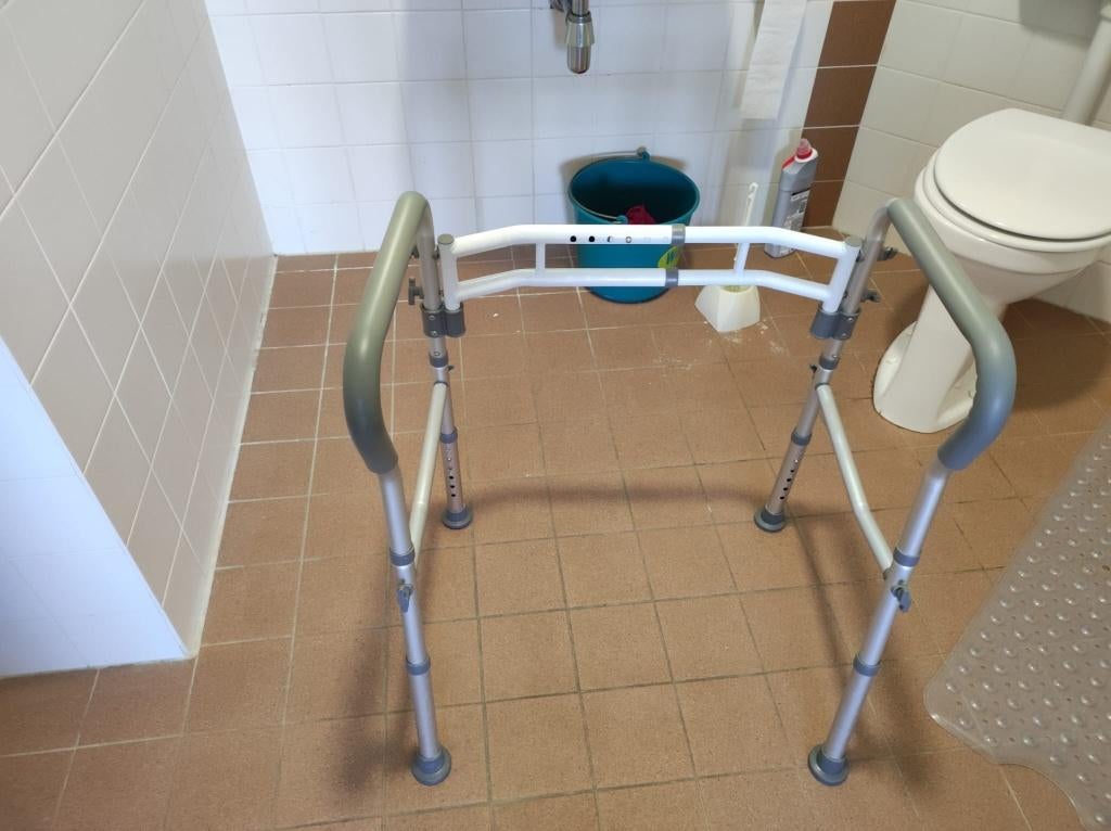 wc beugel, Diversen, Ophalen, Zo goed als nieuw