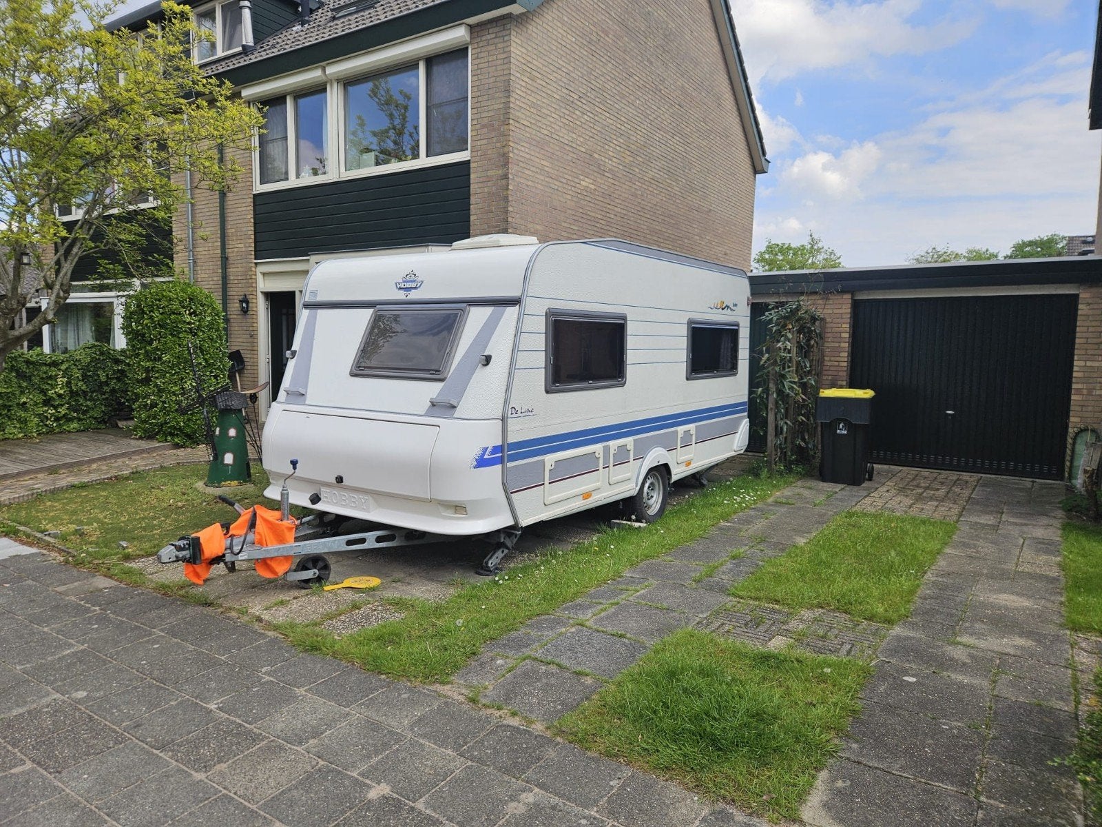 Hobby 440 SF de  luxe caravan  Frans bed, mover en voortent, Hobby, Treinzit, Mover, Particulier