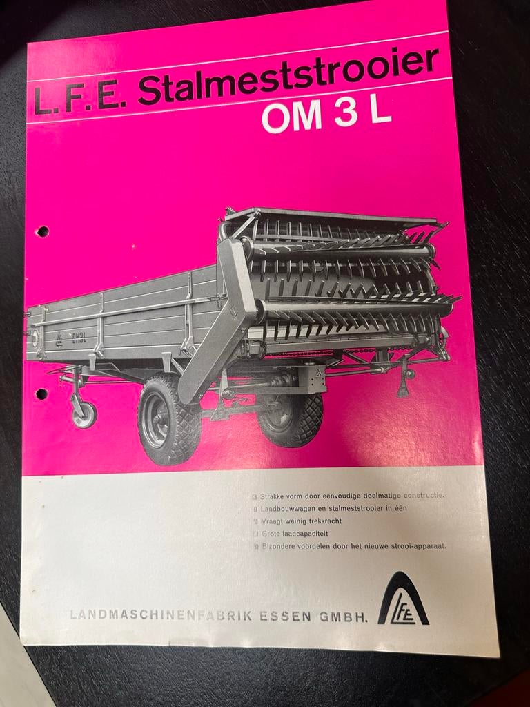 Oude folder L.F.E. Stalmeststrooier OM 3 L jaren 60, Ophalen of Verzenden, Zo goed als nieuw, Overige typen