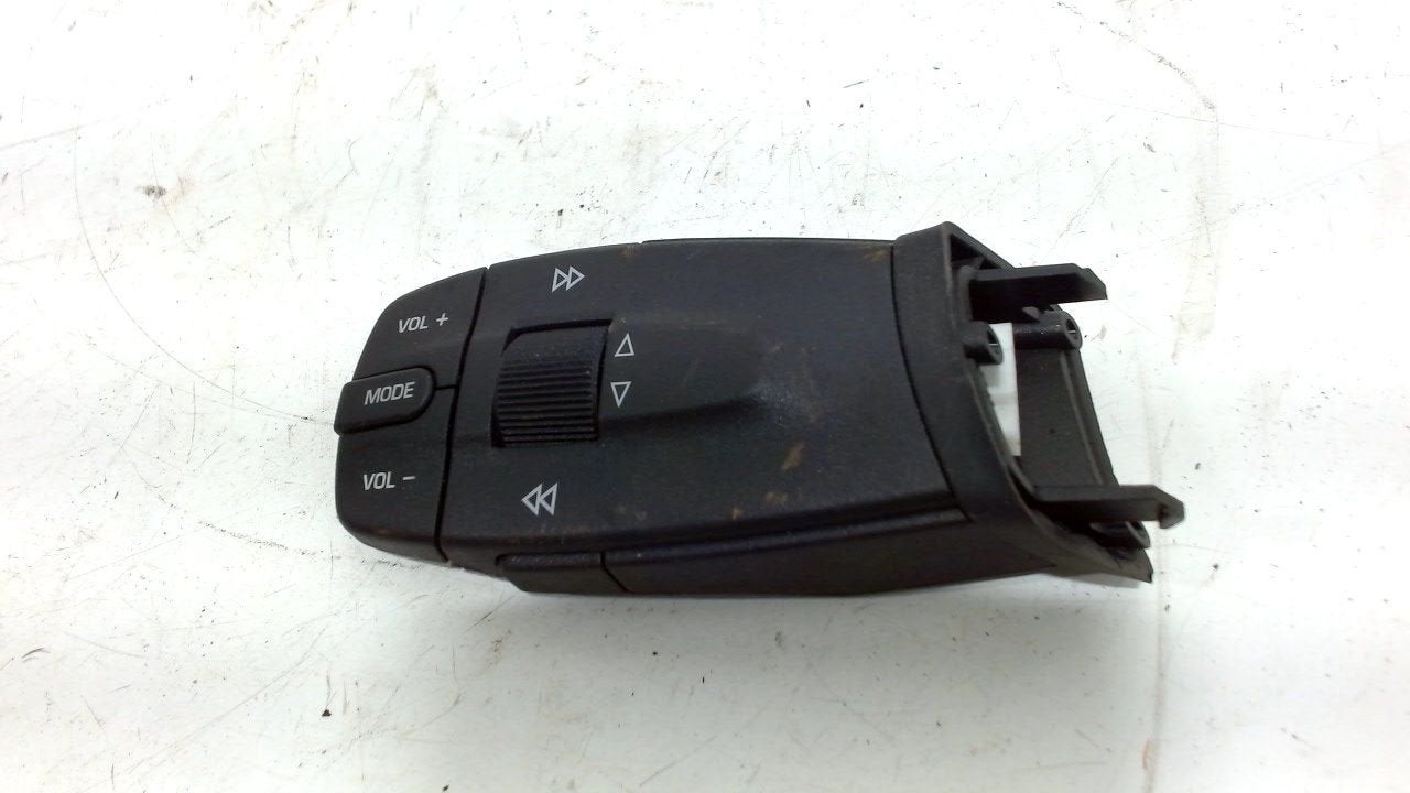 Radio bediening Seat Ibiza, Auto diversen, Autoradio's, Ophalen of Verzenden, Van der Ven Autorecycling B.V., Onderdelen@venauto.nl