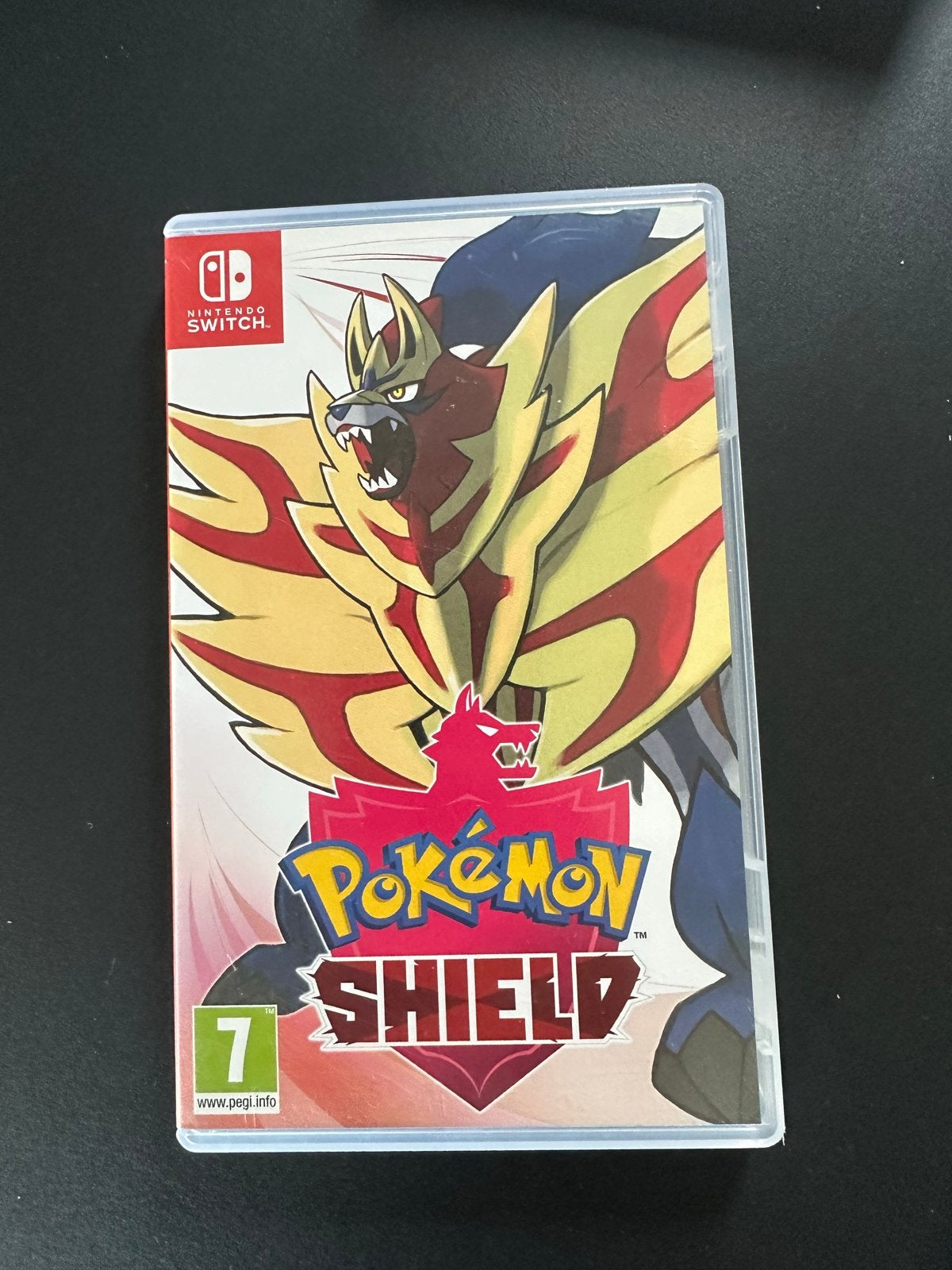 Pokémon Shield Nintendo Switch - Zo goed als nieuw, Online, 1 speler, Ophalen of Verzenden, Zo goed als nieuw