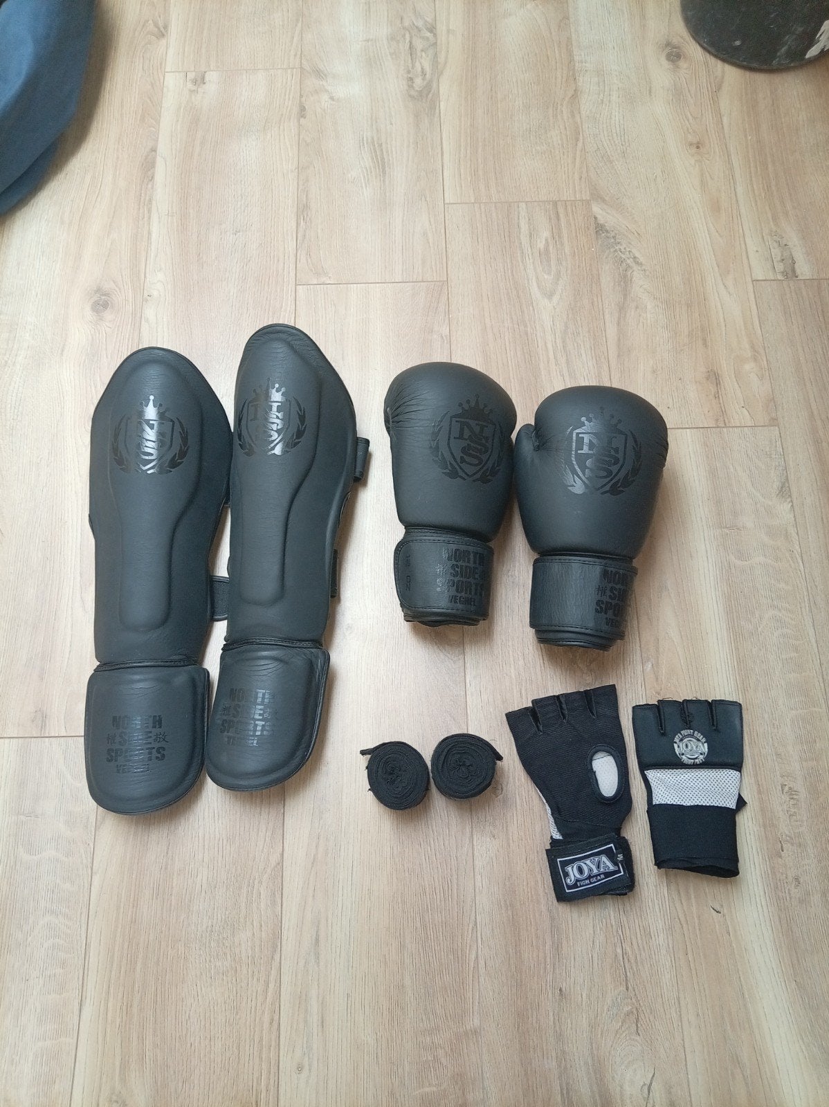 kickboks set, Ophalen of Verzenden, Gebruikt, Bokshandschoenen
