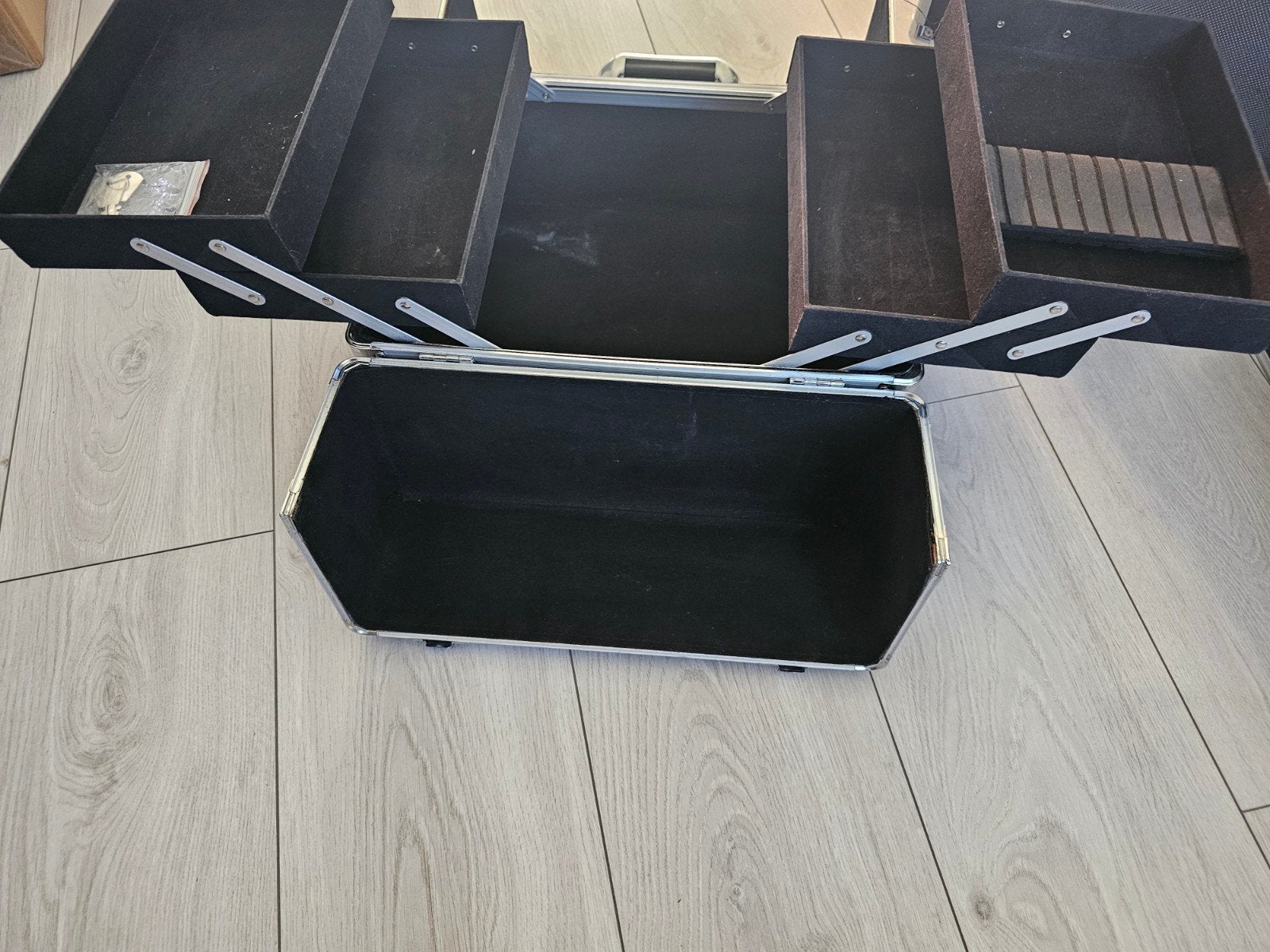 Professionele Make-up Koffer met Wieltjes - Zwart, Ophalen, Gebruikt, Zwart, Met slot