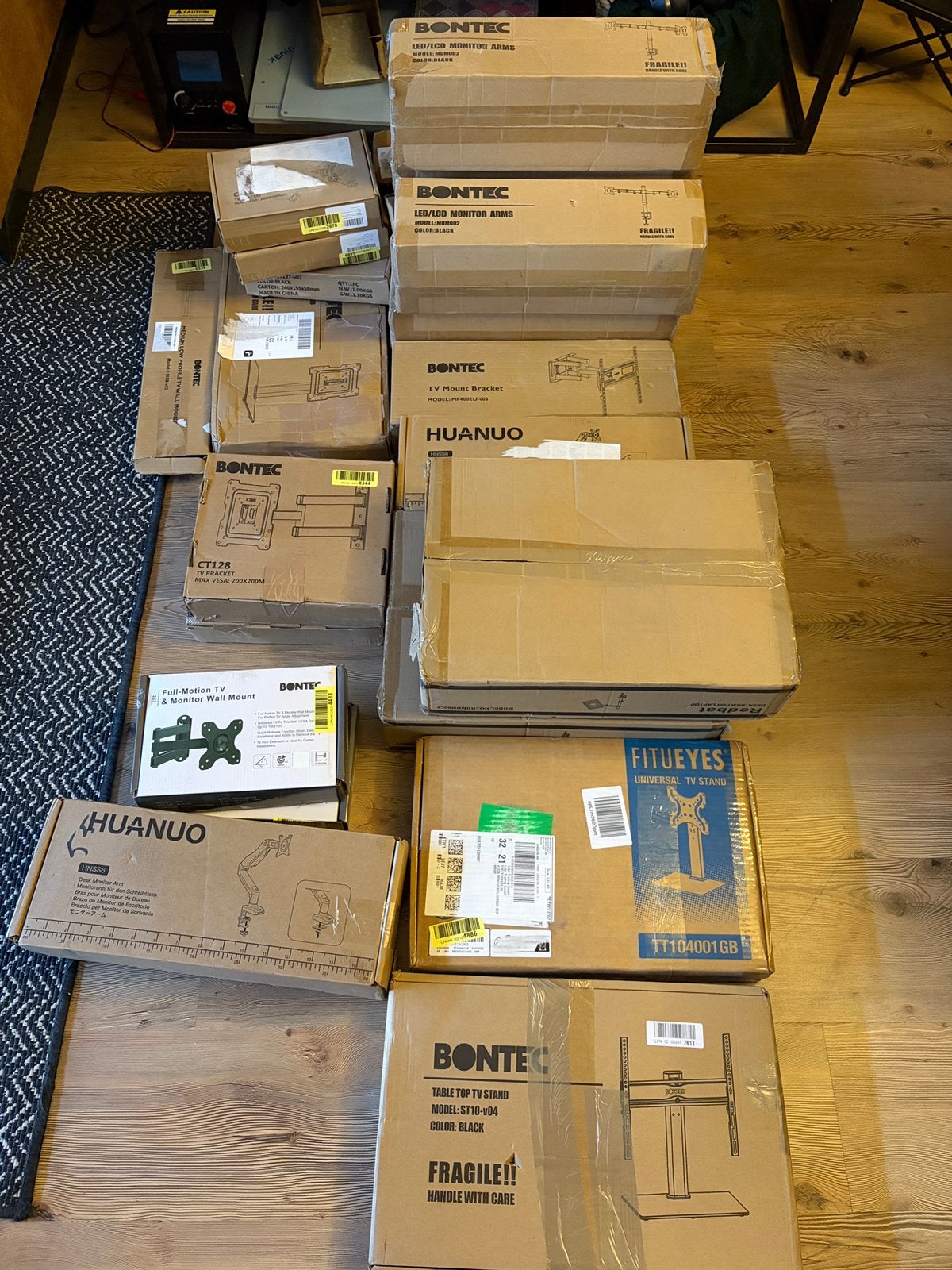 Partij monitor / TV muurbeugels, Ophalen, Zo goed als nieuw