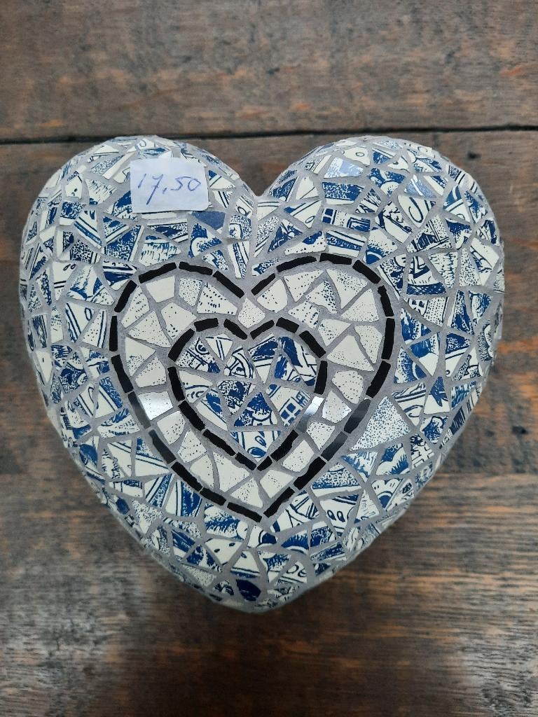 Mozaïek, dik hart met mozaïek steentjes gemaakt., Hobby en Vrije tijd, Knutselen, Ophalen of Verzenden, Nieuw