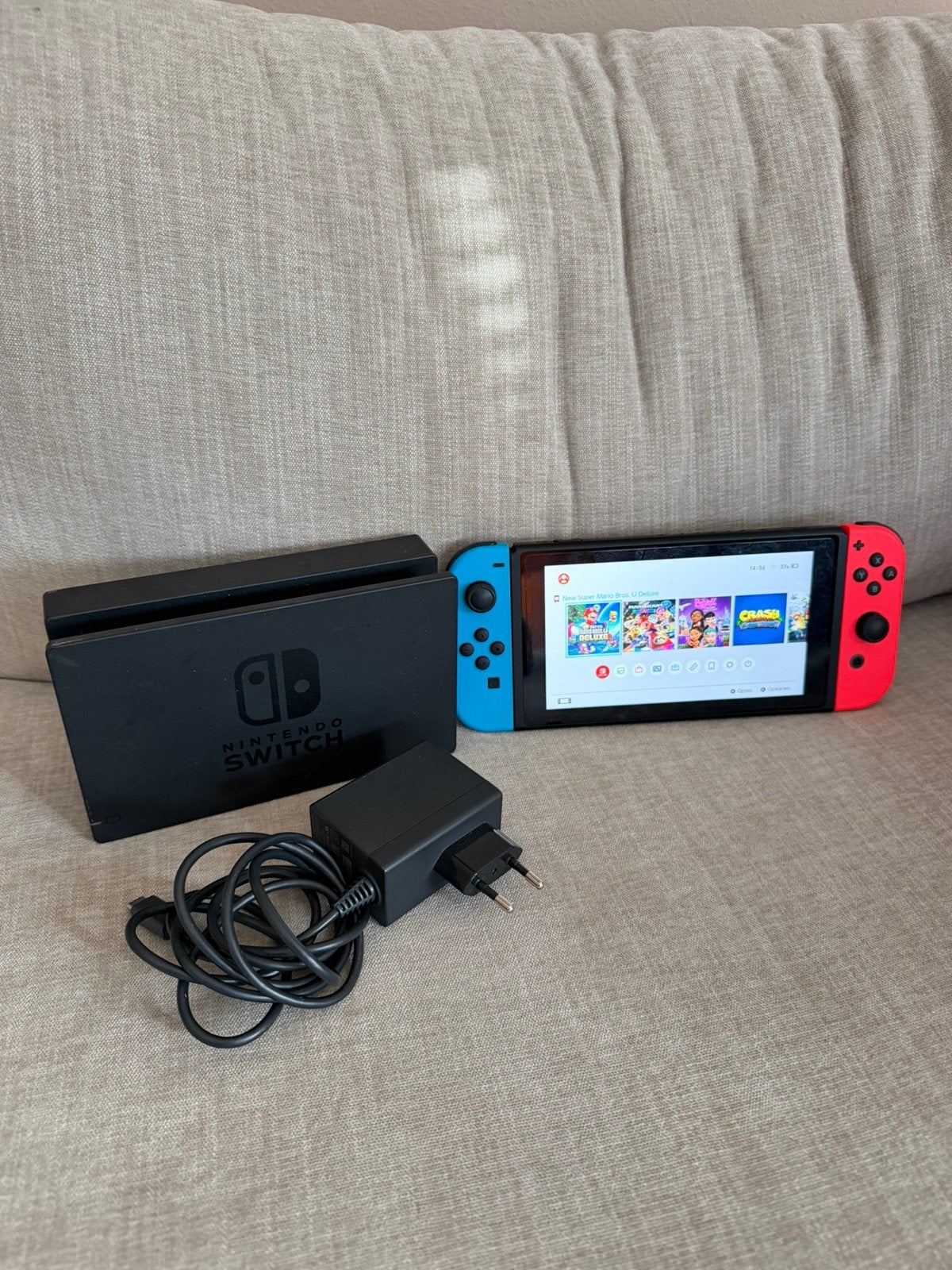 Nintendo Switch, Ophalen, Zo goed als nieuw, Met 2 controllers, Switch Original