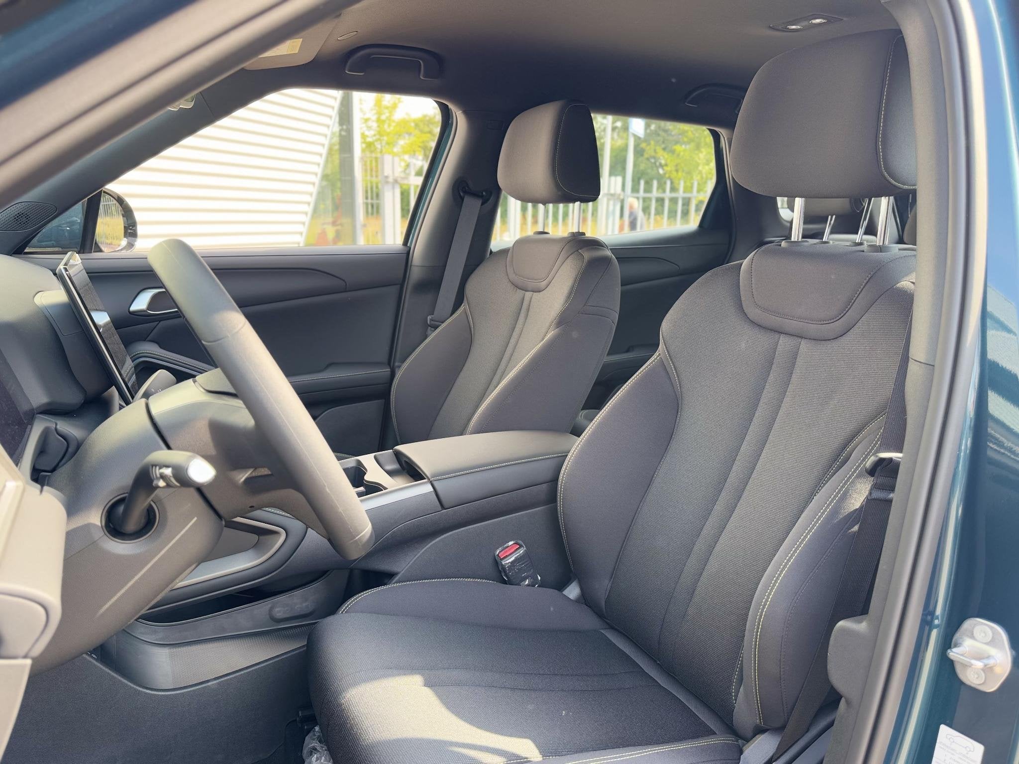 BYD ATTO 2 1.5 DM-i Active | Extra showroom actie ! | Nieuw, Stof, 1498 cc, 4 cilinders, Blauw