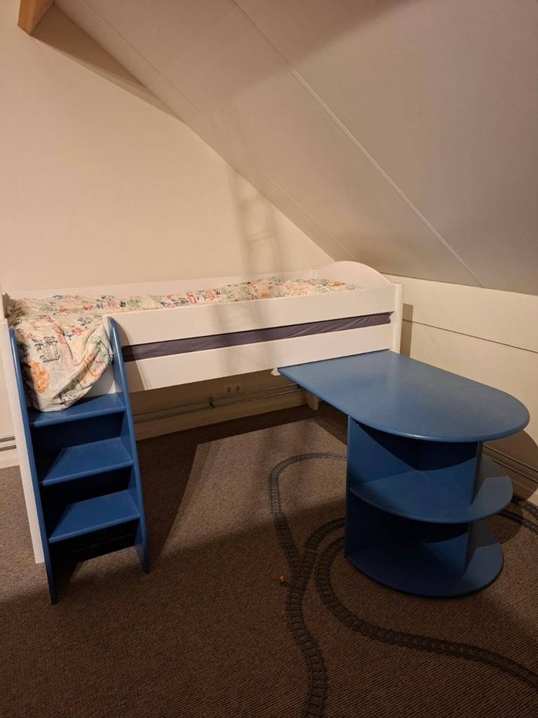 Hoogslaper met bureau, Ophalen, Gebruikt, Eenpersoons, 90 cm