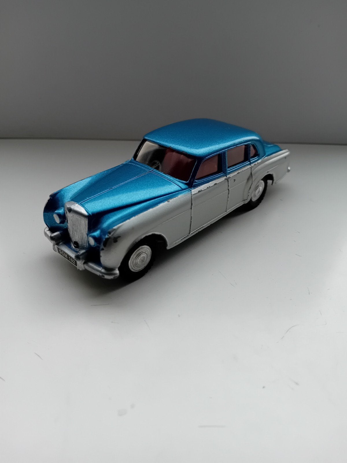 Spot-On Bentley Saloon., Ophalen of Verzenden, Zo goed als nieuw, Auto