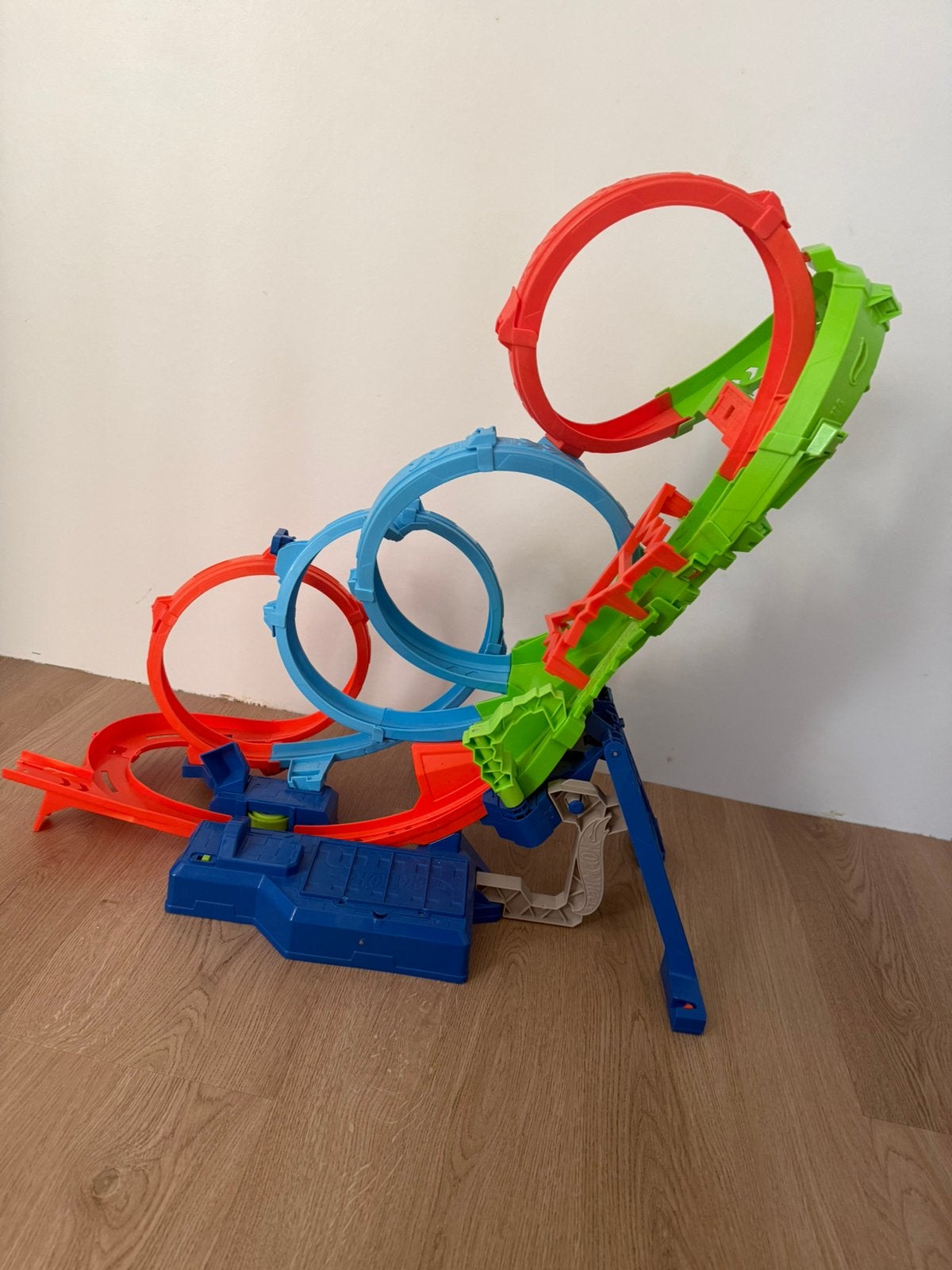 Hot Wheels Action 4 Loopings Crash Gevaar, Kinderen en Baby's, Speelgoed | Racebanen, Ophalen, Zo goed als nieuw, Elektrisch, Overige merken