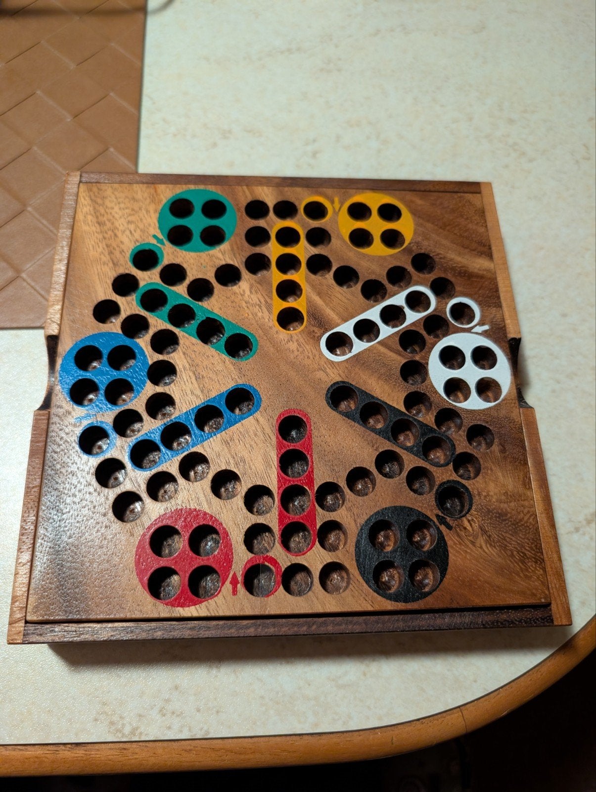Houten Ludo/Mens Erger Je Niet Bordspel met Dobbelsteen, Onbekend, Ophalen of Verzenden, Zo goed als nieuw, Drie of vier spelers
