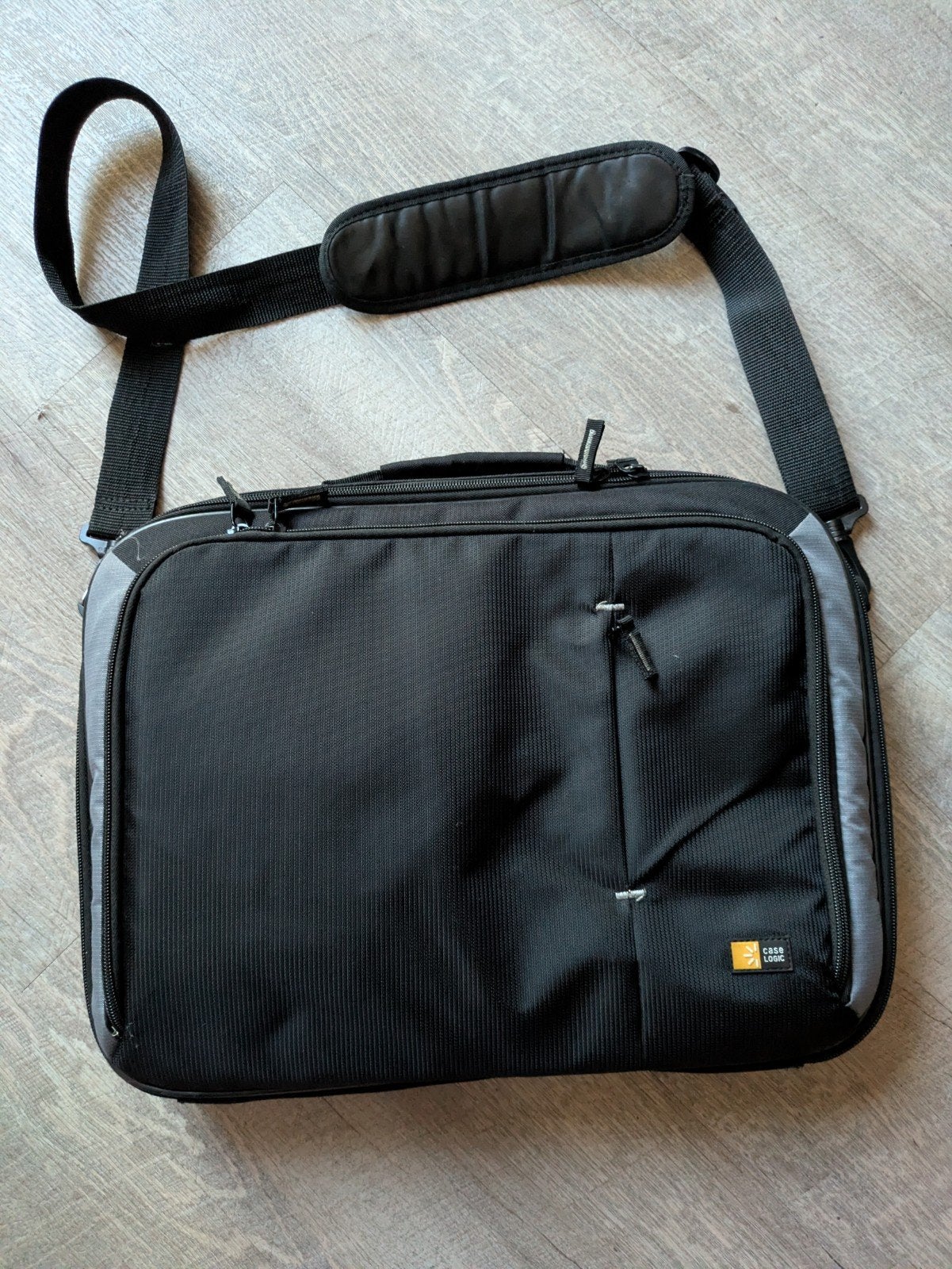 Laptoptas Case Logic, Computers en Software, 15 inch, Ophalen of Verzenden, Zo goed als nieuw, Gevoerd laptopvak