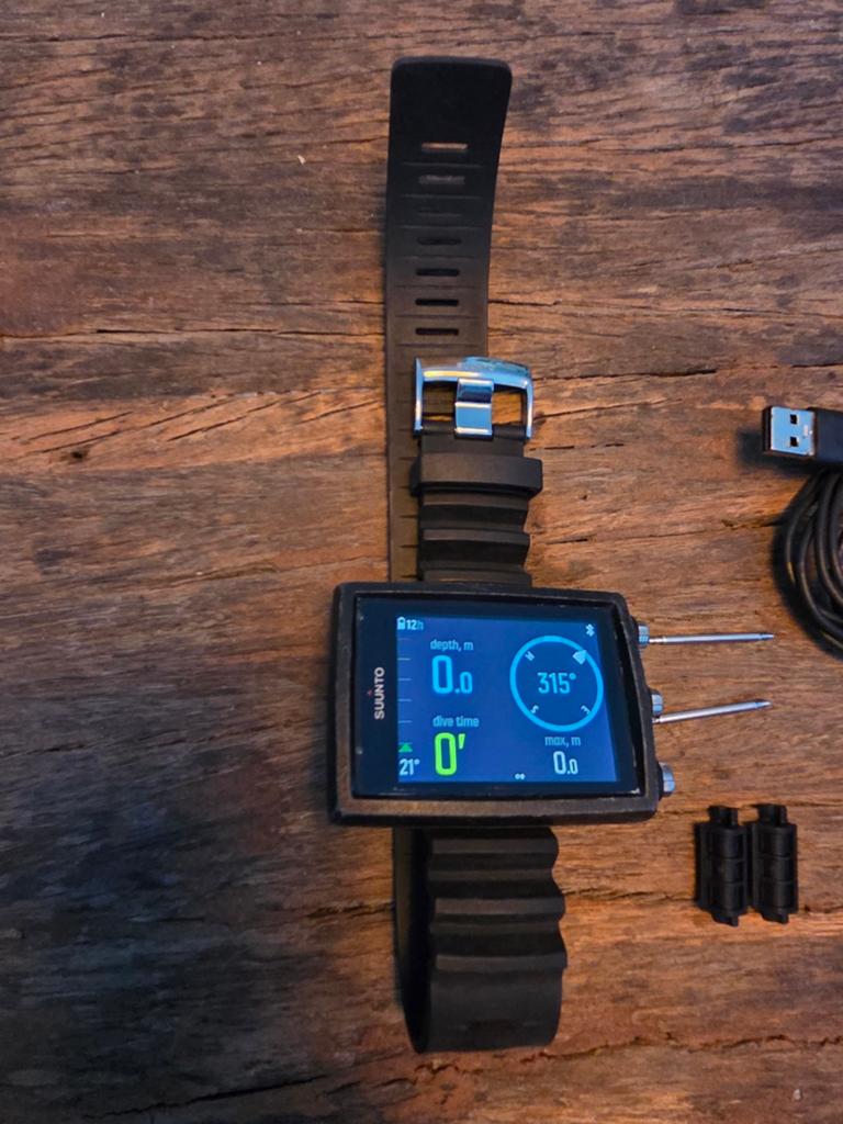 Suunto EON Core Duikcomputer - Zo goed als nieuw, Watersport en Boten, Duiken, Ophalen of Verzenden, Zo goed als nieuw, Duikcomputer
