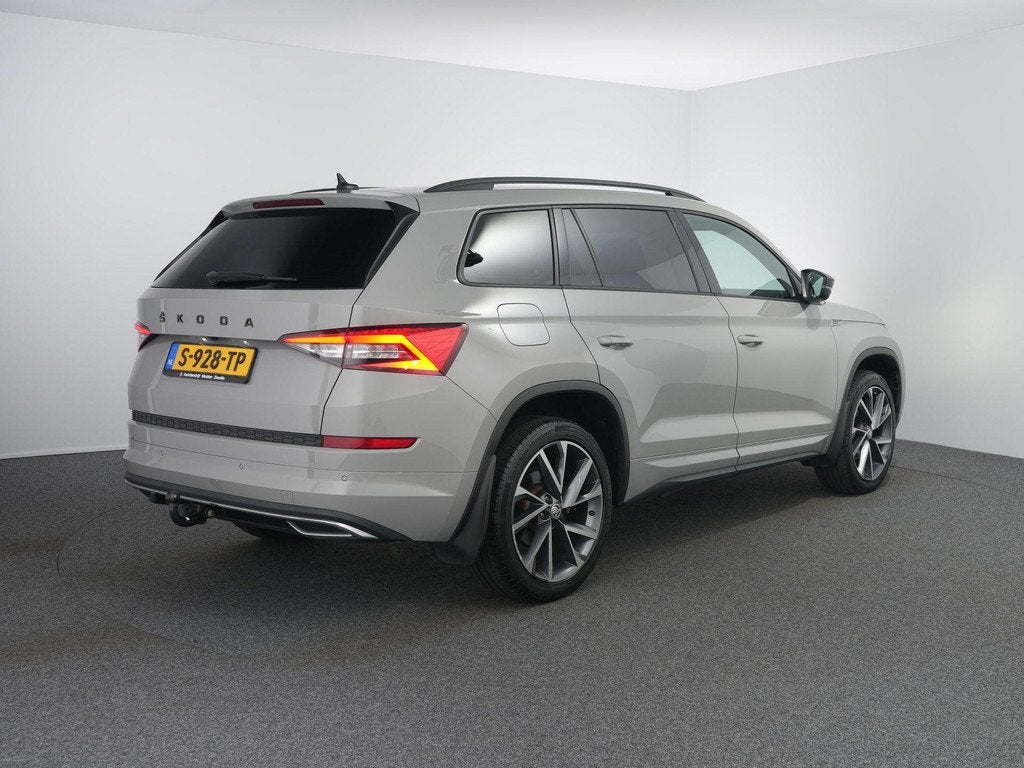 Skoda Kodiaq 1.5 TSI Sportline Business | Trekhaak | Winterp, Auto's, Skoda, 4 cilinders, Bedrijf, Kodiaq, SUV of Terreinwagen