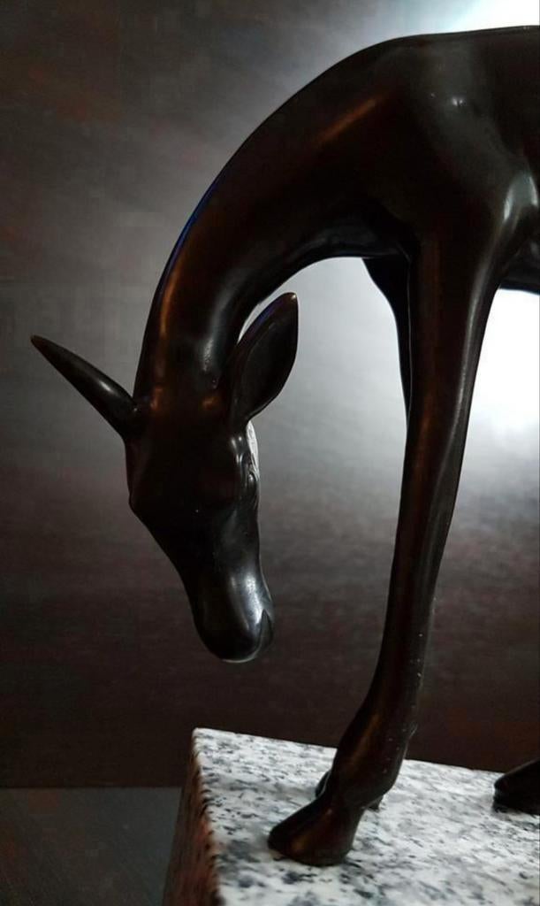 Art Deco bronzen beeld ree,gazelle op marmeren sokkel, Brons, Antiek en Kunst, Ophalen of Verzenden, Brons
