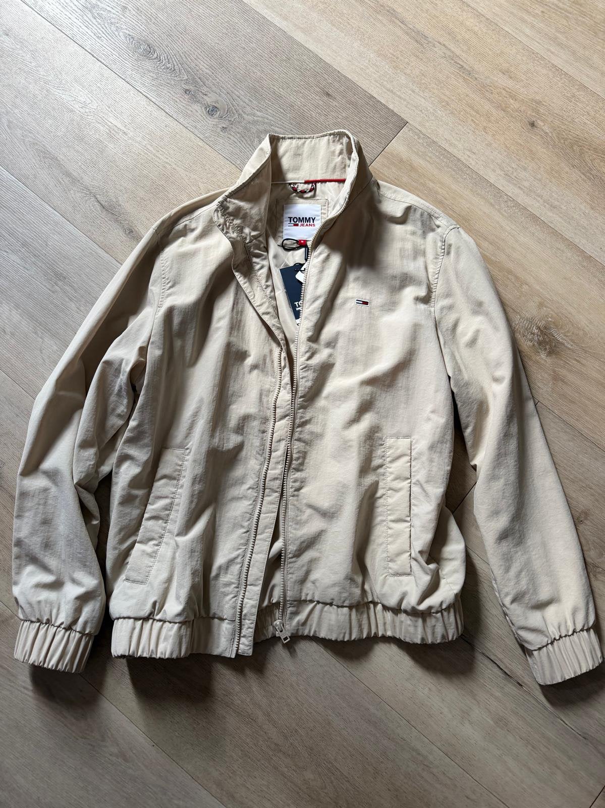 Tommy Hilfiger Creme Zomerjas, Kleding | Dames, Jassen | Zomer, Ophalen, Nieuw, Maat 38/40 (M), Overige kleuren
