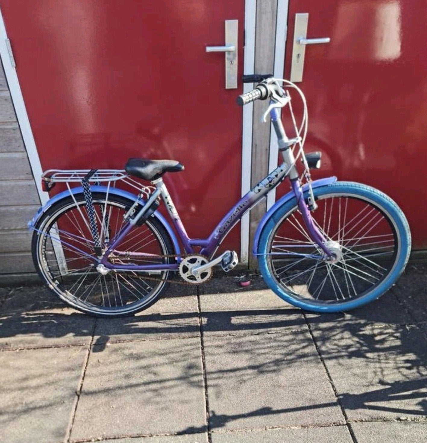 Leuke paarse kinderen of vrowen f met opvallende blauwe band, Minder dan 47 cm, Ophalen of Verzenden, Gebruikt, Overige merken