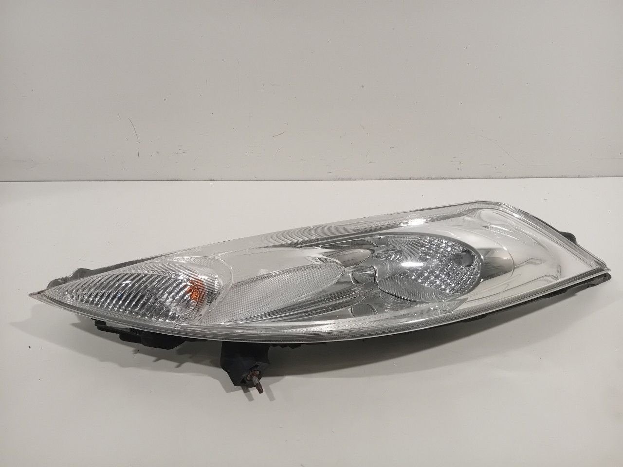 Koplamp links Nissan Juke, Auto-onderdelen, Verlichting, Onderdelen@venauto.nl, Van der Ven Autorecycling B.V., Gebruikt, Ettenseweg 76, 4706 PB Roosendaal, The Netherlands