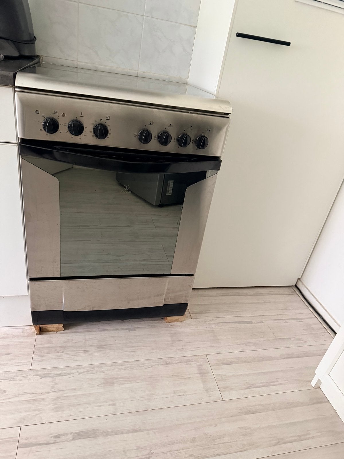 Vrijstaand gasfornuis met oven, Witgoed en Apparatuur, Fornuizen, Ophalen, Gebruikt, 60 cm of meer, 4 kookzones
