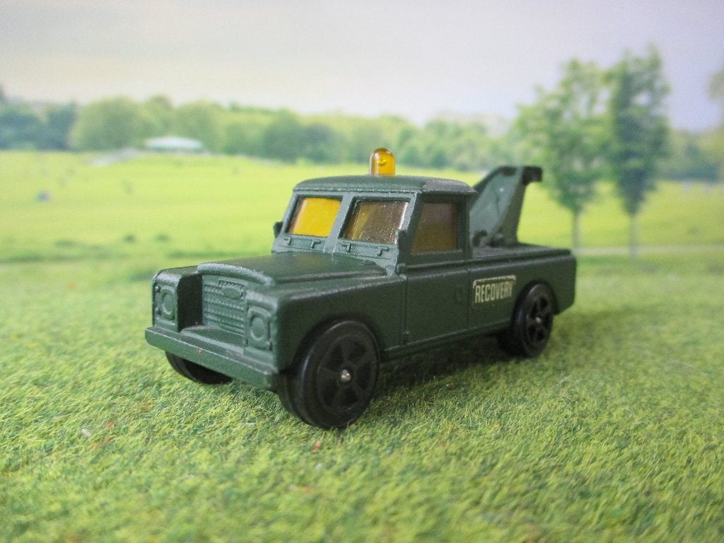 1:64 Land Rover 109 Corgi Juniors takelwagen legergroen, Hobby en Vrije tijd, Ophalen of Verzenden, Gebruikt, Auto
