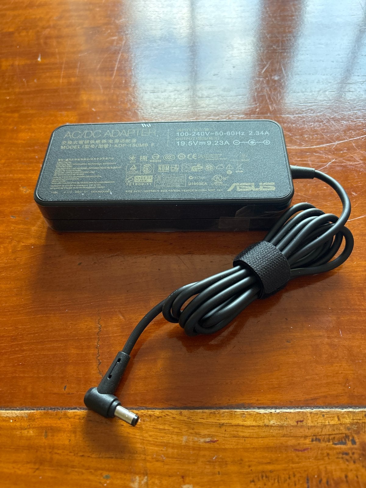 ASUS AC/DC Adapter 19.5V 9.23A Oplader Nieuw!, Ophalen, Nieuw